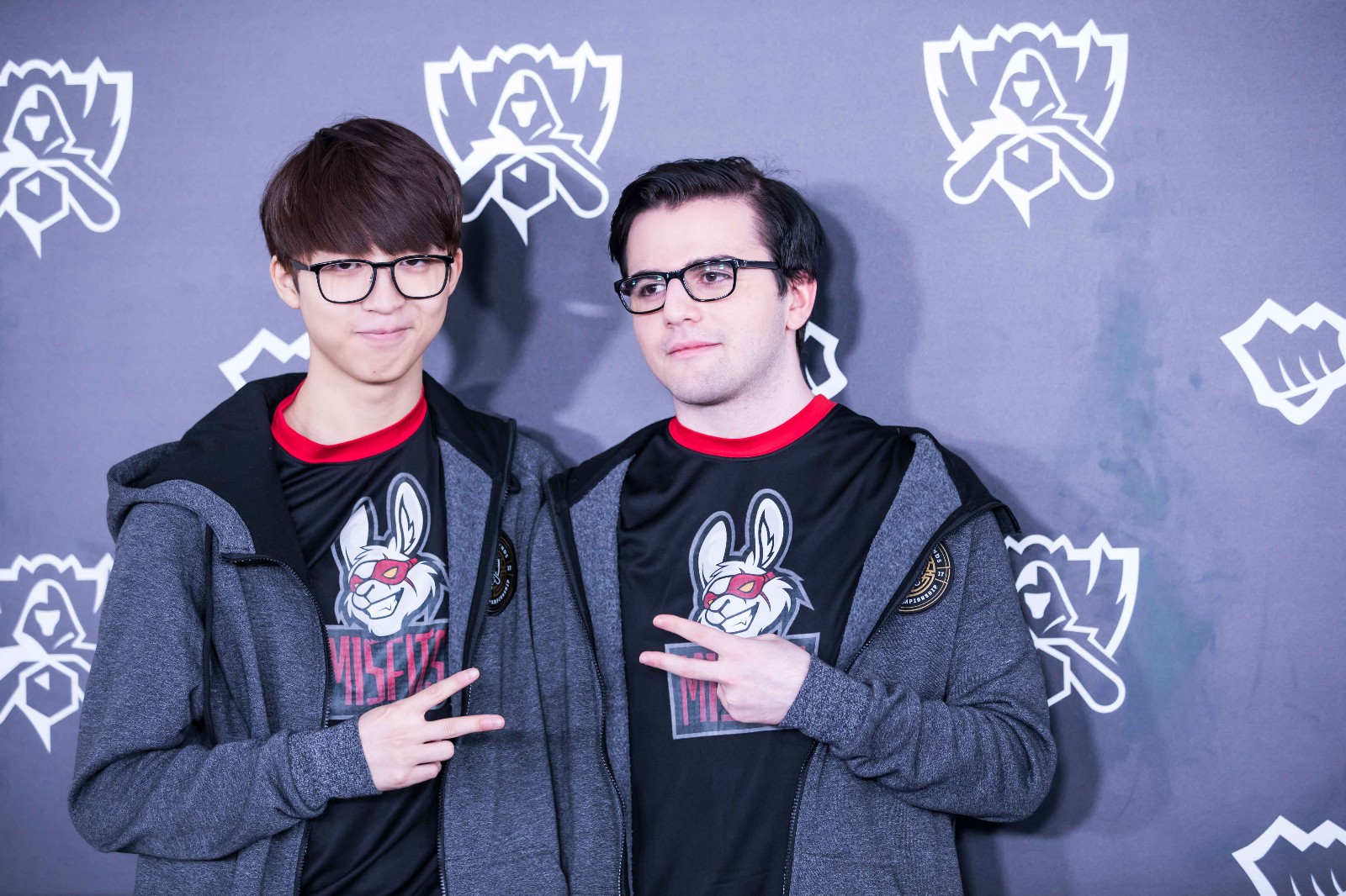 开云体育app-MAD险胜FNC，Hanssama团战一打五小组赛3:2（洛杉矶）