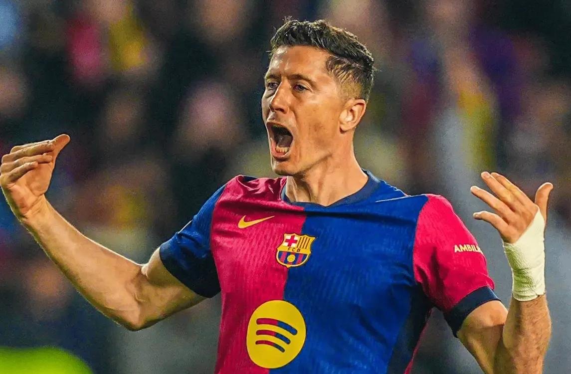 包含巴塞罗那豪取三分，中场组织传球攻门连续建功得分的词条